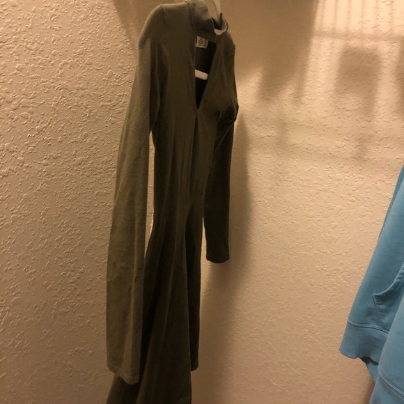 Long Sleeve Army Green Hollister Dress - Picture 4 of 7